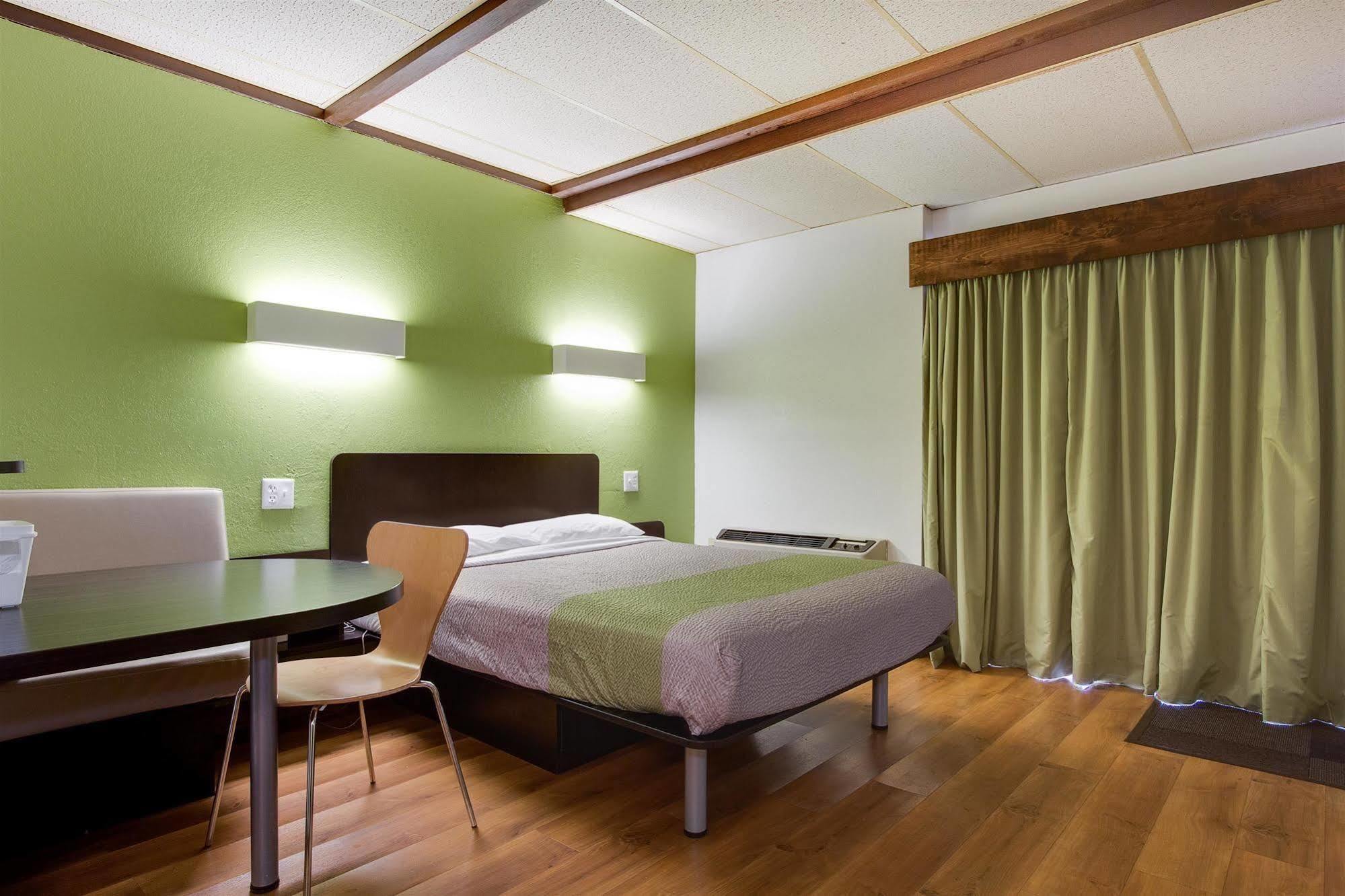 Motel 6-Geneva, Oh ภายนอก รูปภาพ